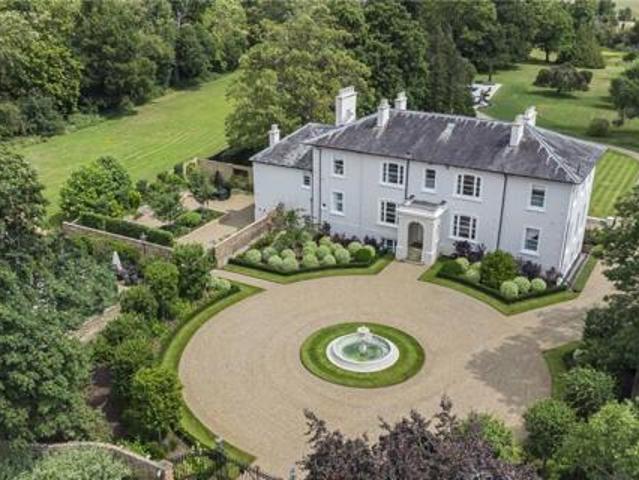 House for sale in Potters Bar, Hertfordshire