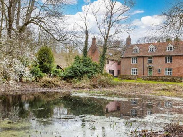 House for sale in Lakenham, East Bank