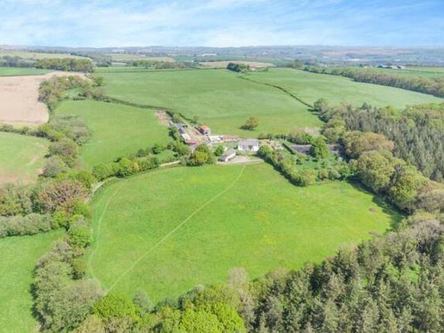 House for sale in Weir Quay, Devon