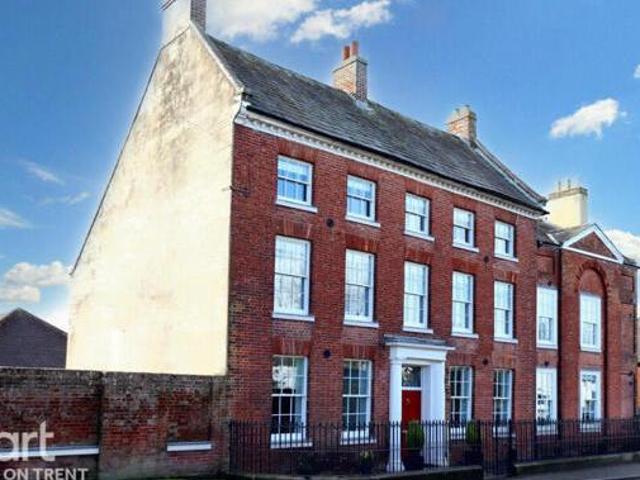 House for sale in Swadlincote, South Derbyshire