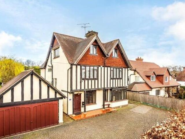 House for sale in Oxted, Hillview
