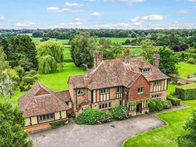 House for sale in Oxted, Hillview