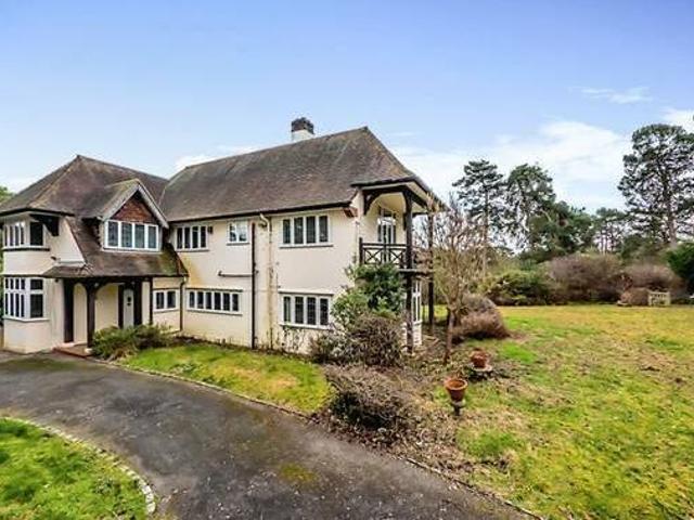 House for rent in Surrey