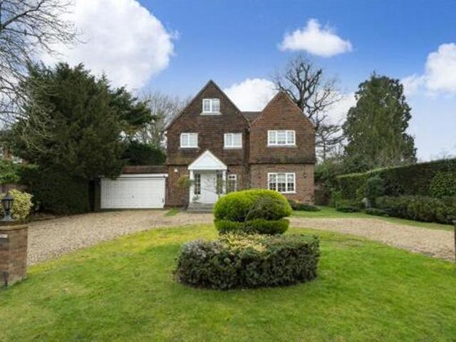 House for sale in Pinner