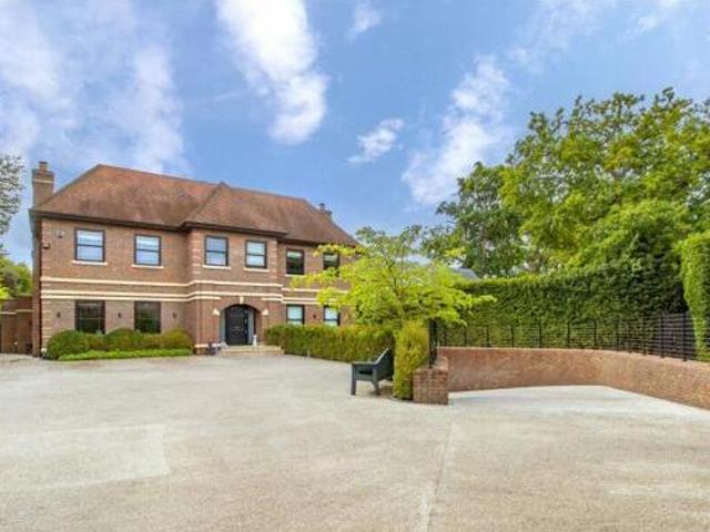 House for sale in Radlett, Hertsmere