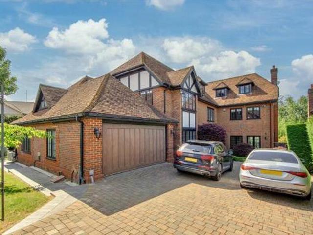 House for sale in Radlett, Hertfordshire