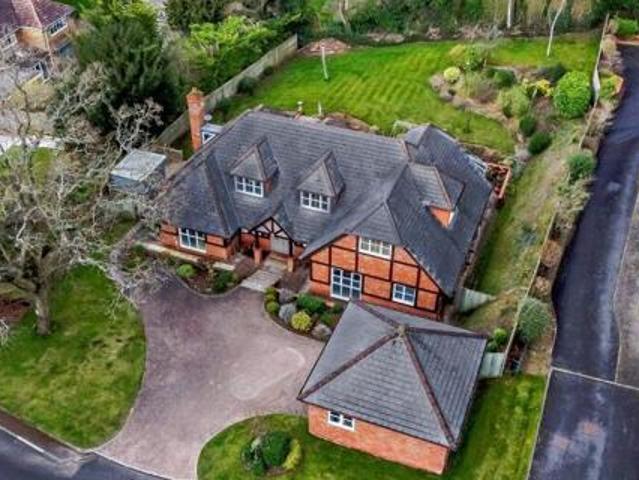 House for sale in Batchworth, Hertfordshire