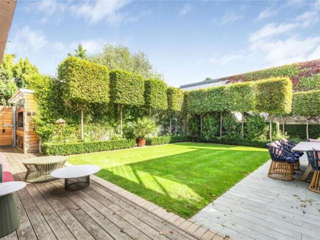 Farm for sale in Deepcut, Surrey