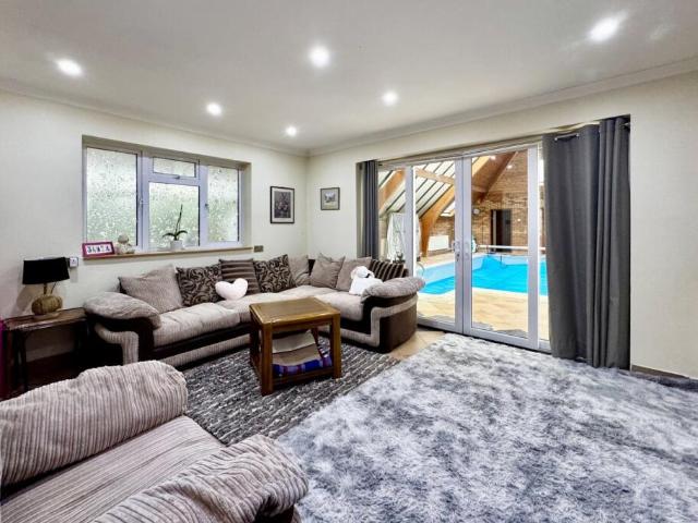 Farm for sale in Talbot Village, Bournemouth