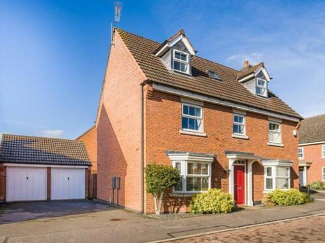 House for sale in Newton, New Bilton