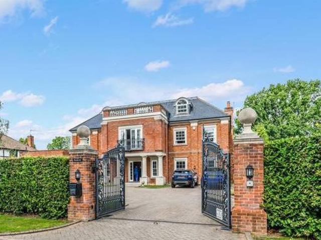 House for rent in Surrey
