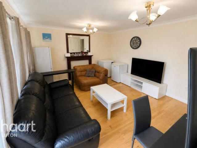 Farm for sale in Spring Park, Luton
