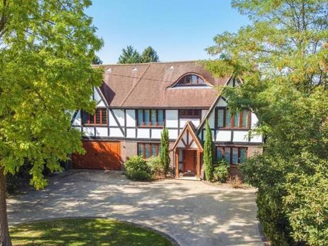House for sale in Surrey
