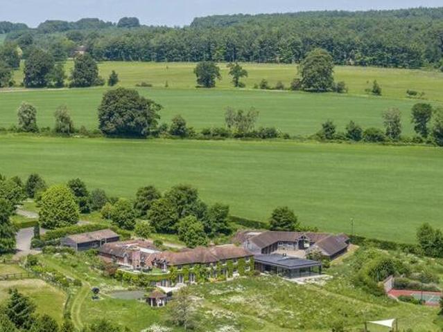 House for sale in Barton Stacey, Hampshire