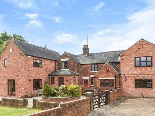 House for sale in Froggatt, East Midlands