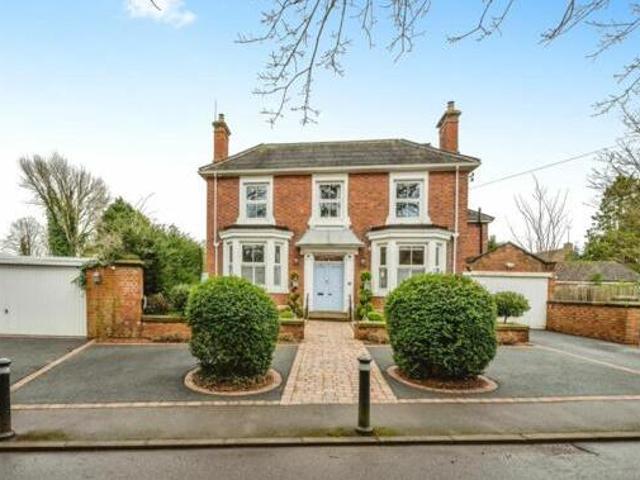 House for sale in Baswich, Staffordshire