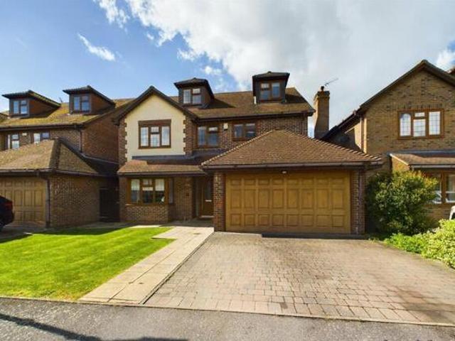 House for sale in Row Town, Surrey