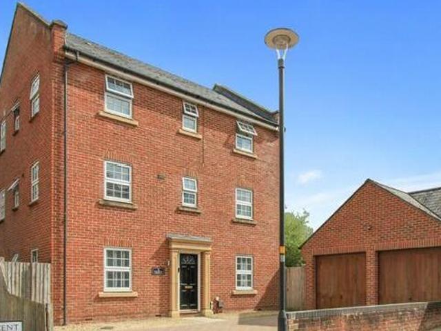 House for sale in Swindon