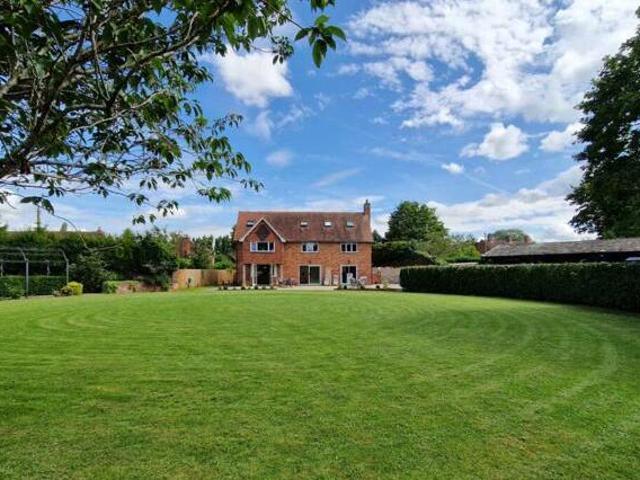 House for sale in Tewkesbury, Gloucestershire