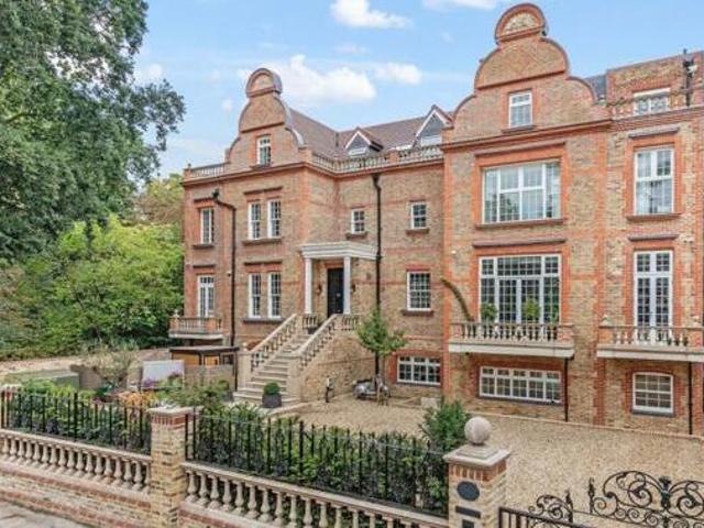 House for sale in Isleworth, Greater London