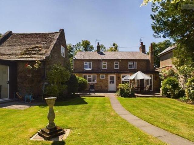 House for sale in Hampton Green, Cambridgeshire