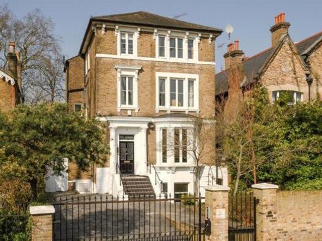 House for sale in Twickenham, Greater London