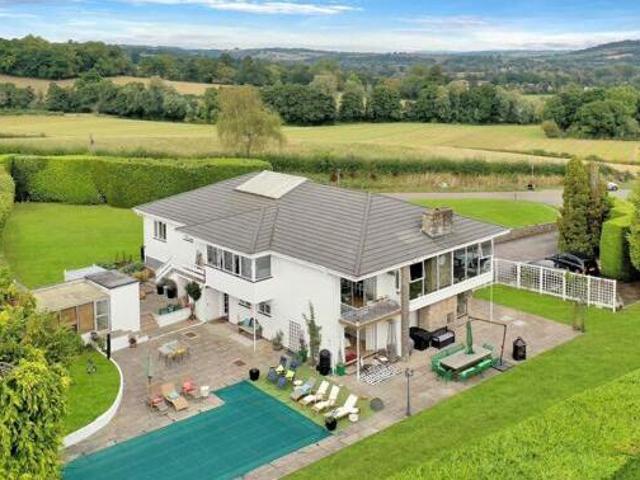 House for sale in Llanbadoc, Wales