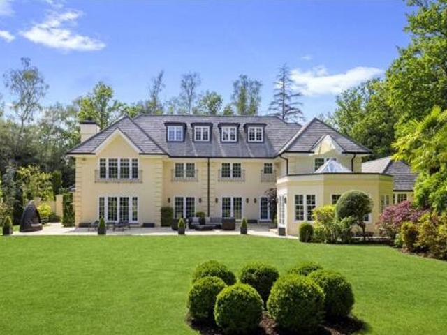 House for sale in Row Town, Surrey