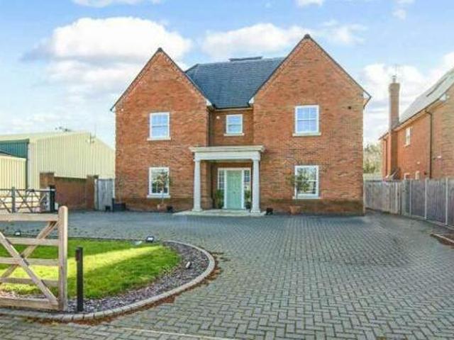 House for sale in Epping