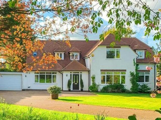 House for sale in Lyons, Greater London