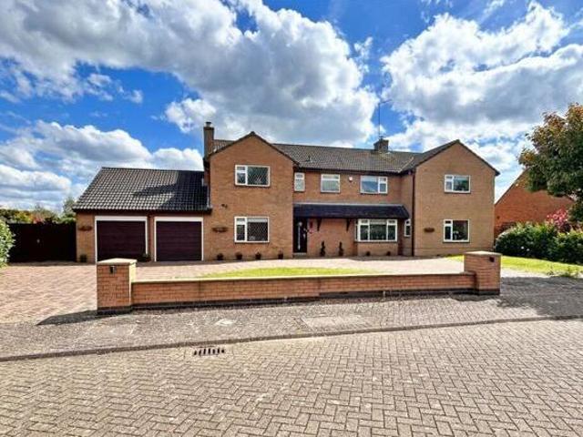 House for sale in Northampton, Northamptonshire
