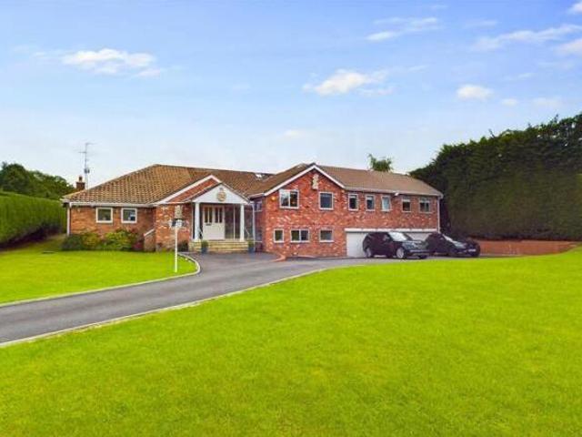 House for sale in Wilmslow Park, Wilmslow