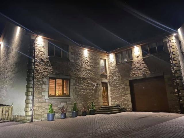 House for rent in Breich, Scotland