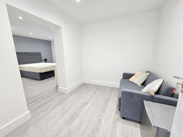 House for rent in Watford Heath, North Watford