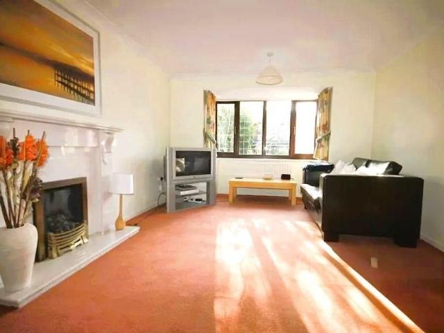 House for rent in Warndon, Worcestershire
