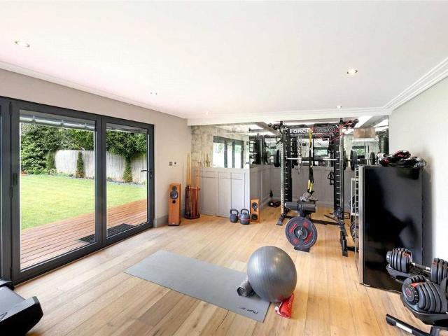 House for rent in Penn, Knotty Green