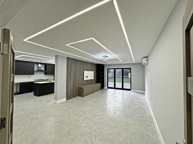 House for rent in Ickenham, Greater London