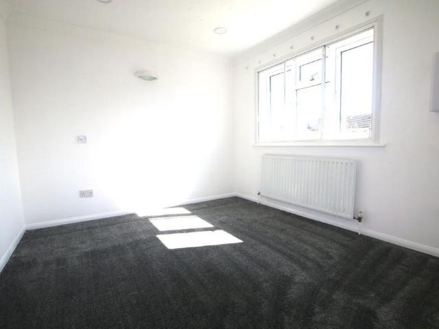 House for rent in Colnbrook with Poyle, Slough
