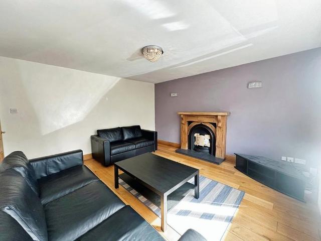 House for rent in Fernhill, Bury