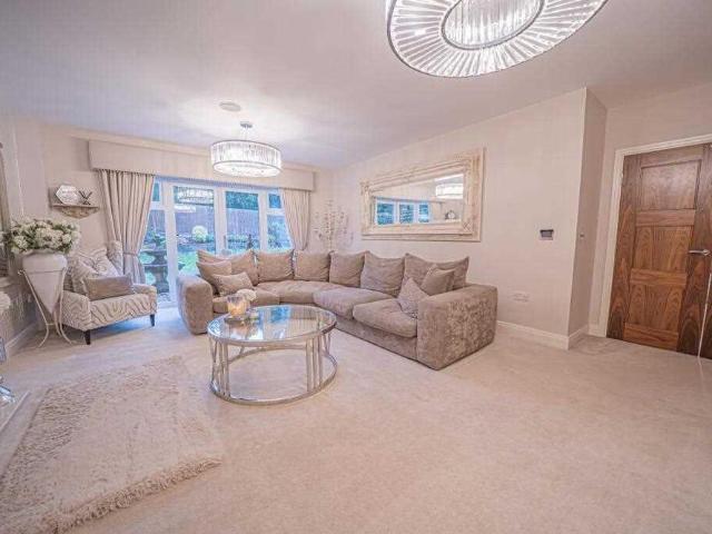 House for rent in Dorridge, West Midlands