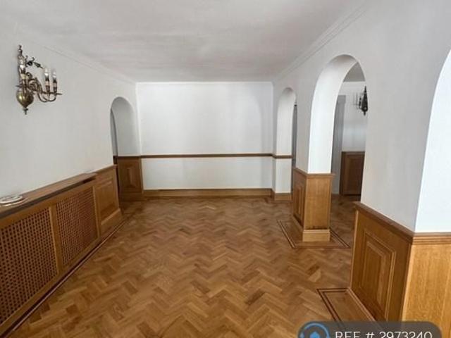 House for rent in Swallow, Buckinghamshire