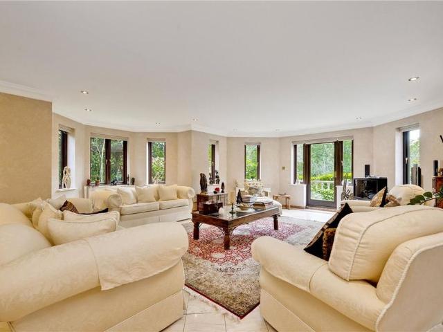 House for rent in Blackhills, Surrey