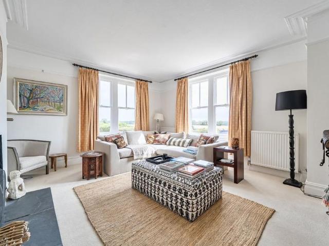 House for rent in The Close, Hampshire