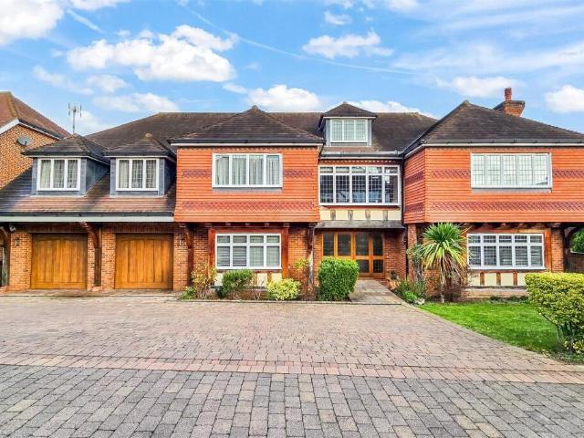 House for rent in Goffs Oak, Broxbourne