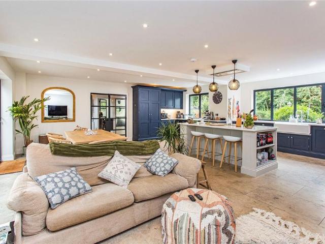 House for rent in Chipstead, The Butts
