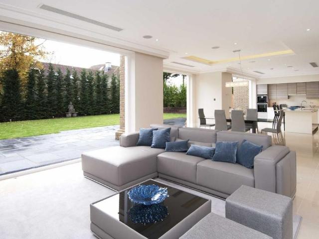 House for rent in Hadley Wood, Greater London