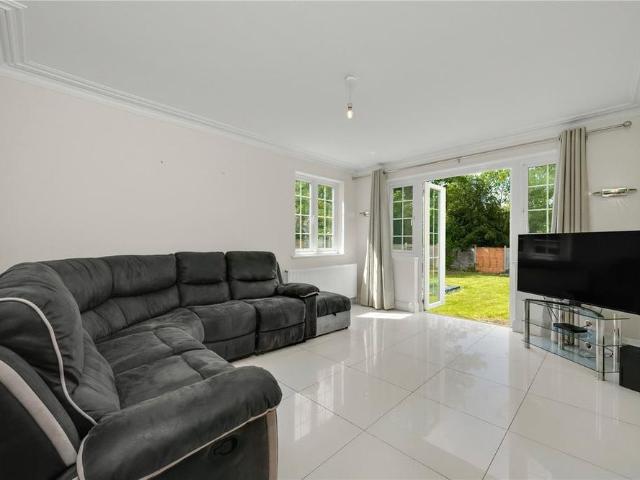 House for rent in Blackhills, Surrey