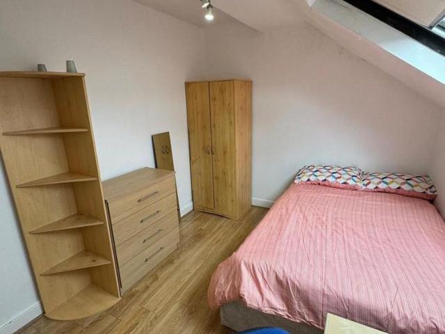 House for rent in Woodhouse Cliff, Leeds