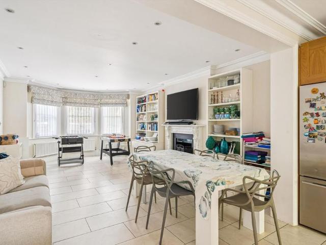 House for rent in Kensington, Greater London