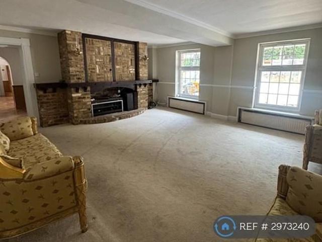 House for rent in Swallow, Buckinghamshire
